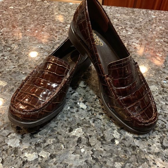 Franco Sarto shufflers - Picture 6 of 8